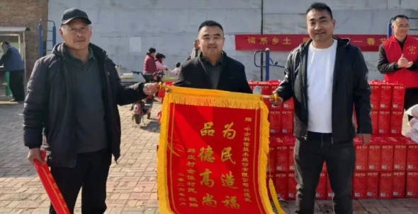 进村入户送温暖，精准扶贫显真情